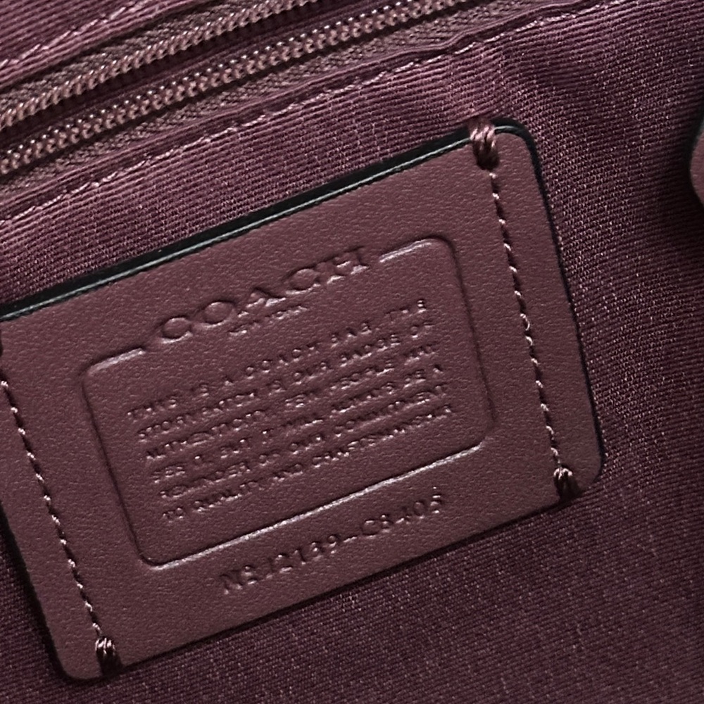 Coach Dempsey Signature Canvas Dempsey Carry All Bag with Hangtag. NWT - Picture 8 of 13